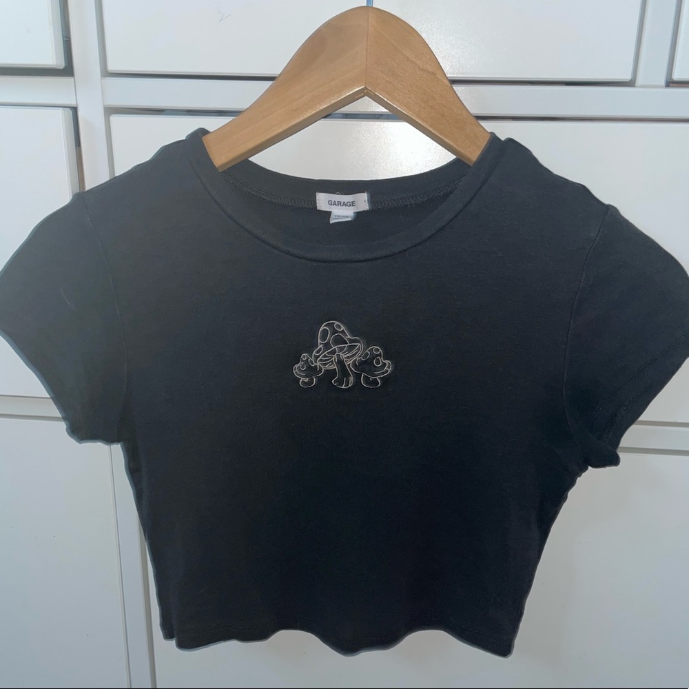 Cropped Graphic Tee